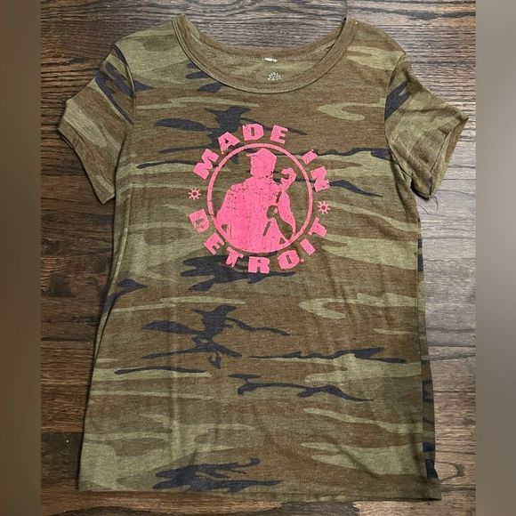 ⭐️⭐️⭐️EUC⭐️⭐️⭐️ MADE IN DETROIT TEE - Picture 1 of 1